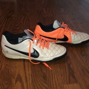 Nike Tiempo Soccer Style Turf Shoes